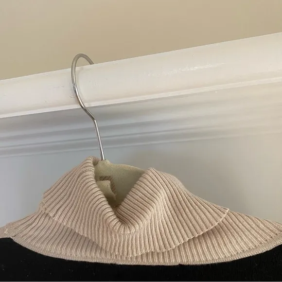 525 Turtleneck sweater