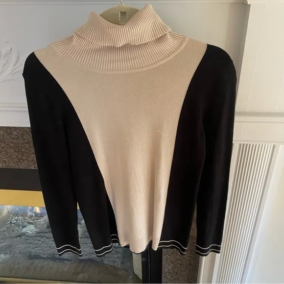 525 Turtleneck sweater