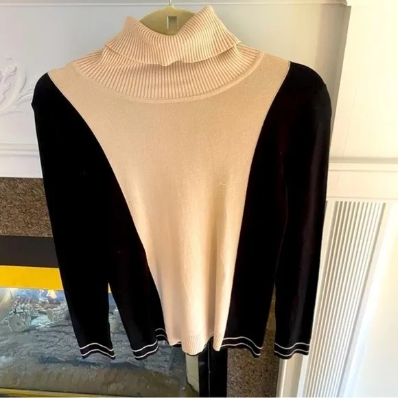 525 Turtleneck sweater
