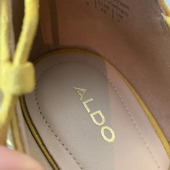 Aldo Yellow Suede Ankle Tie High Heels Size 9