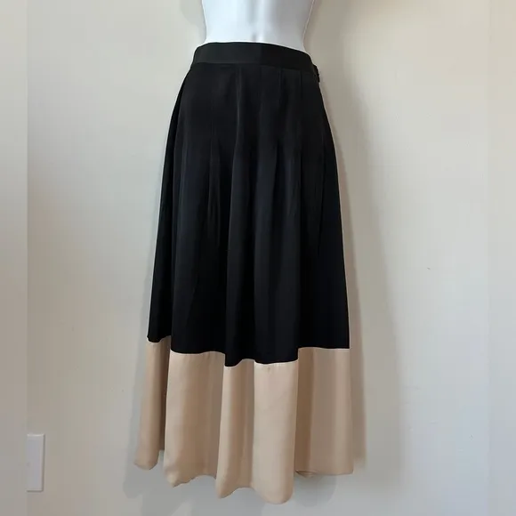 &amp; Other Stories Contrasting Pleated Satin A-line Midi Skirt NWOT US Size 2