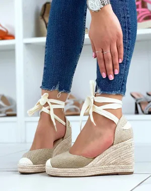Compensées style espadrilles en toile beige foncé à lacets
