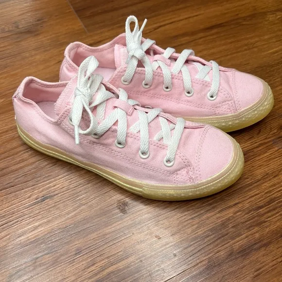 Converse CTAS Ox Cherry Blossom Pink Low Top U Canvas Sneakers Girls Size 4 NEW