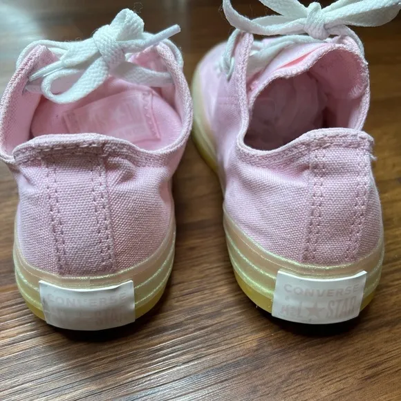 Converse CTAS Ox Cherry Blossom Pink Low Top U Canvas Sneakers Girls Size 4 NEW