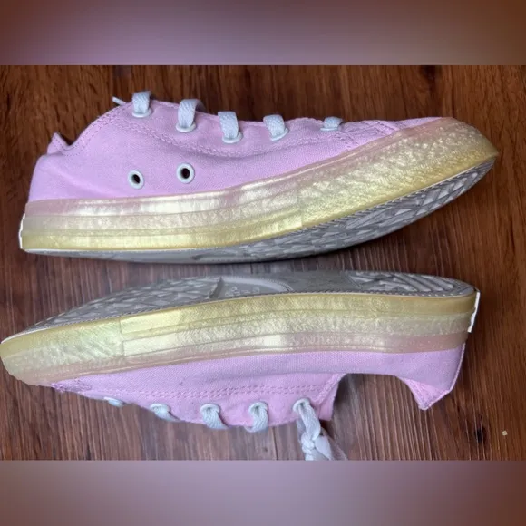 Converse CTAS Ox Cherry Blossom Pink Low Top U Canvas Sneakers Girls Size 4 NEW