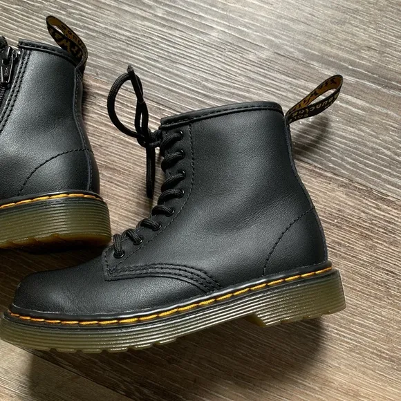 DR. MARTENS TODDLER 1460 SOFTY T LEATHER LACE UP BOOTS 8