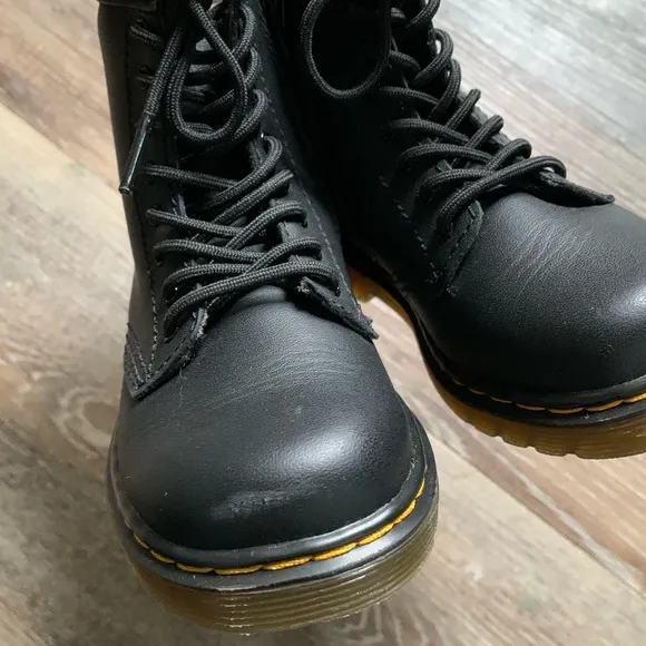 DR. MARTENS TODDLER 1460 SOFTY T LEATHER LACE UP BOOTS 8