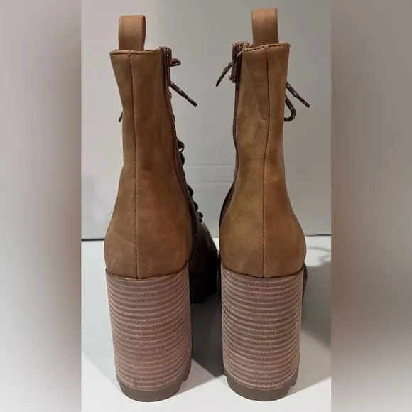 DV Dolce Vita Dreek Tan Lace-Up Platform Lug-Sole Combat Hiker‎ Booties Boots 10