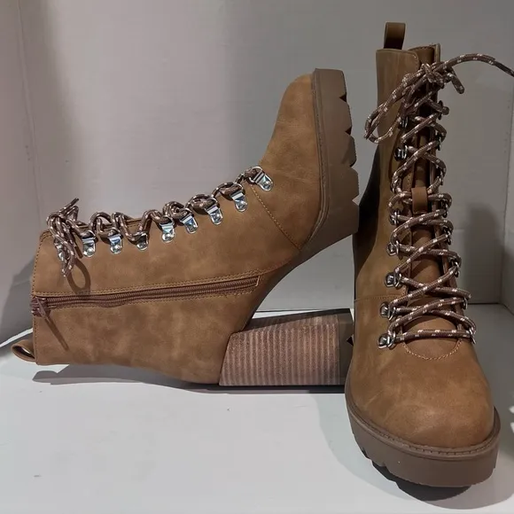 DV Dolce Vita Dreek Tan Lace-Up Platform Lug-Sole Combat Hiker‎ Booties Boots 10