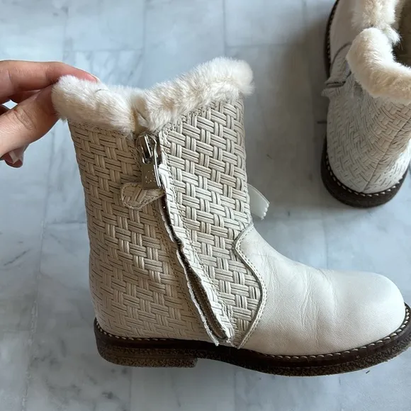 Eli 1957 White Ice Boot with Velvet Bows