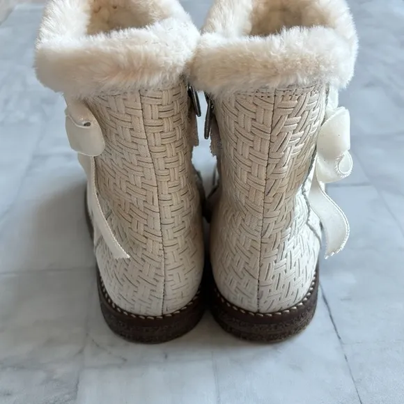 Eli 1957 White Ice Boot with Velvet Bows