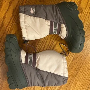 EUC Sorel Winter Boots, Purple