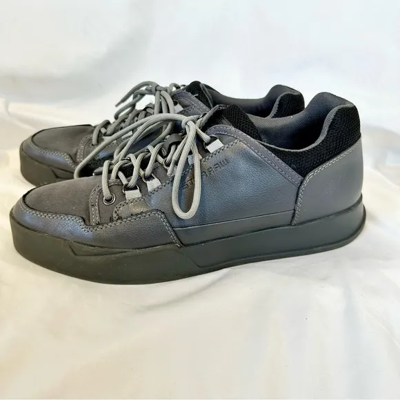 G-STAR RAW RACKAM VODAN LOW TOP Grey SNEAKERS