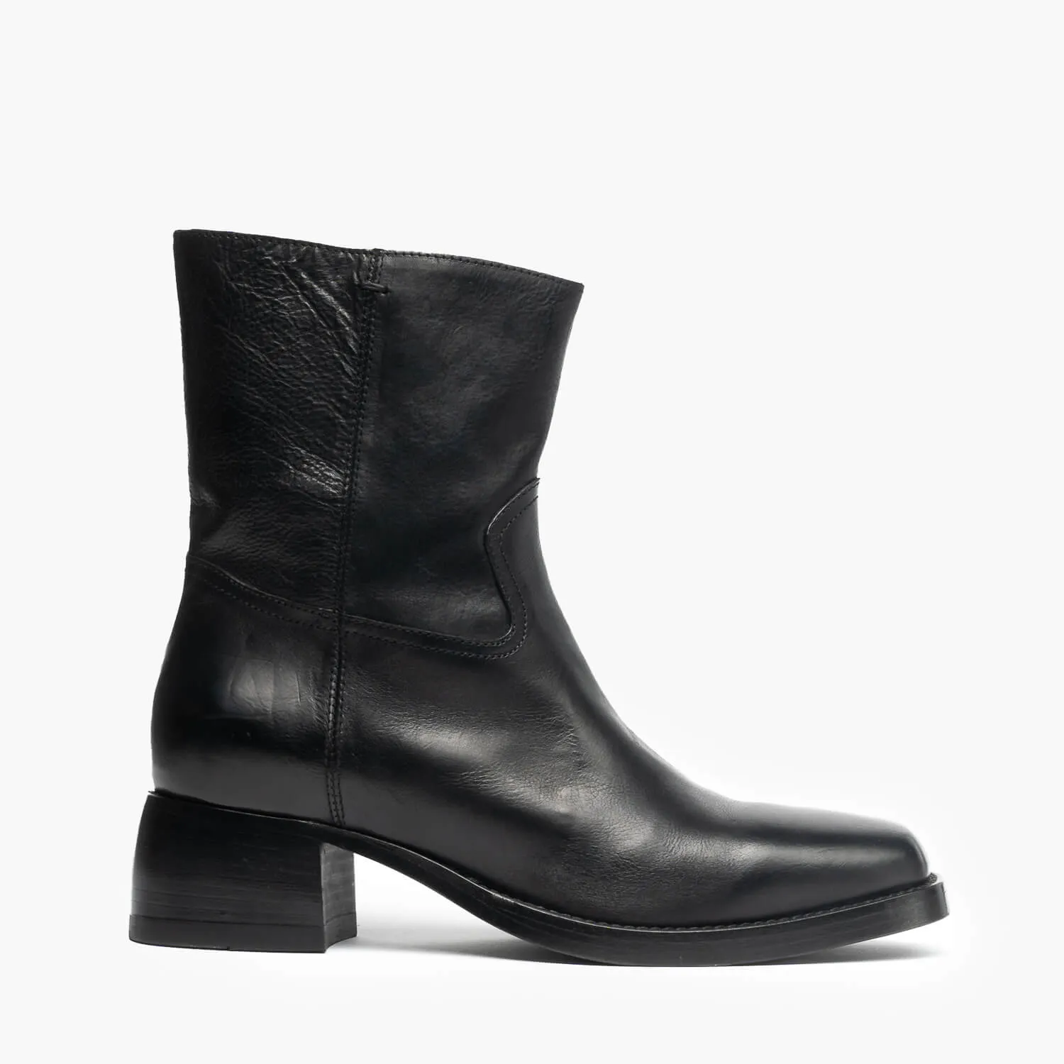 Giulia | Women's Fray boots in black calf leather