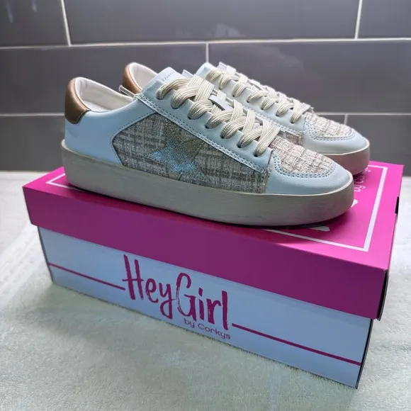 Hey Girl by Corky’s White and Tan Low-Top Sneakers with Sporty Style NIB