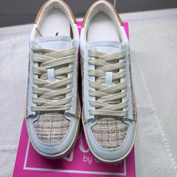 Hey Girl by Corky’s White and Tan Low-Top Sneakers with Sporty Style NIB