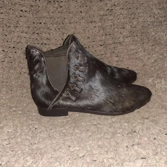 HOUSE OF HARLOW 1960-Beatrice-Metallic Bronze Calf-Hair-Chelsea Bootie-Sz36-NWOB