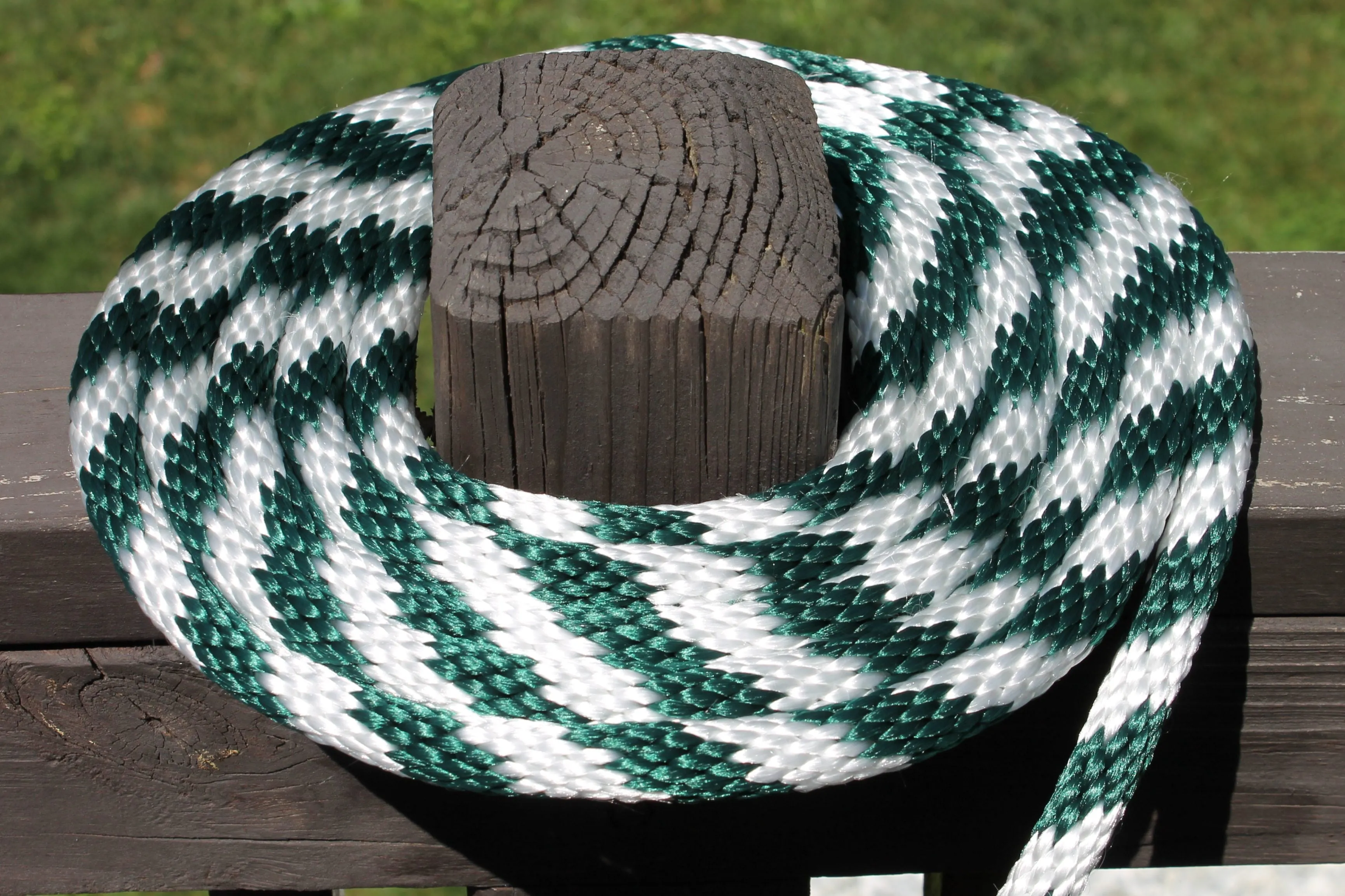 Hunter Green and White Solid Braided Multifilament Polypropylene Rope