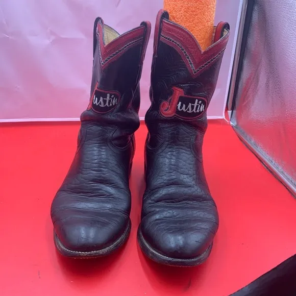 Justin vintage logo cowboy boots