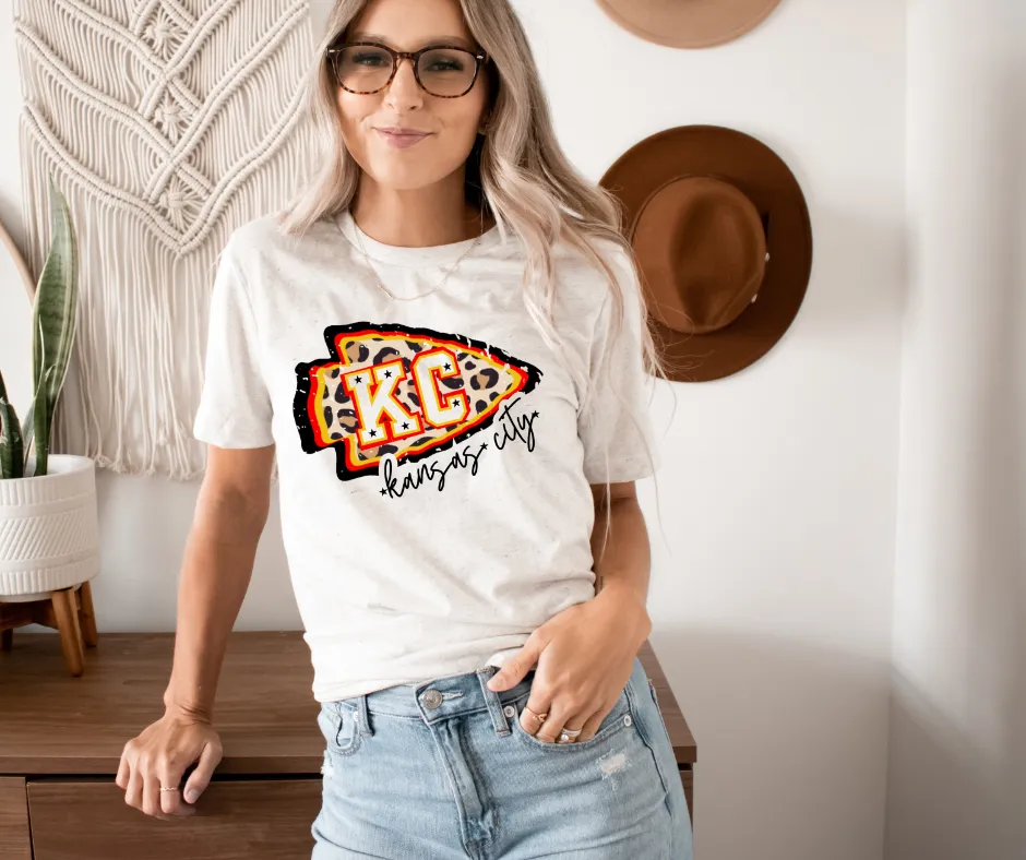 KC Leopard Arrowhead Oatmeal Tee