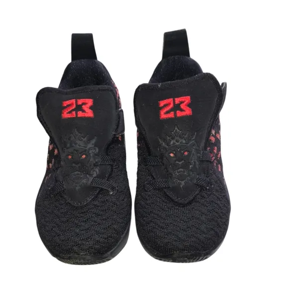 Kids Nike Sneakers Set