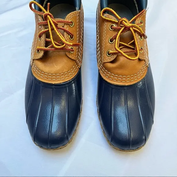 L.L. Bean Women’s Low Cut Duck Rain Boots Gumshoes Tan and Navy Size 9N