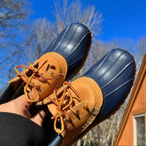 L.L. Bean Women’s Low Cut Duck Rain Boots Gumshoes Tan and Navy Size 9N