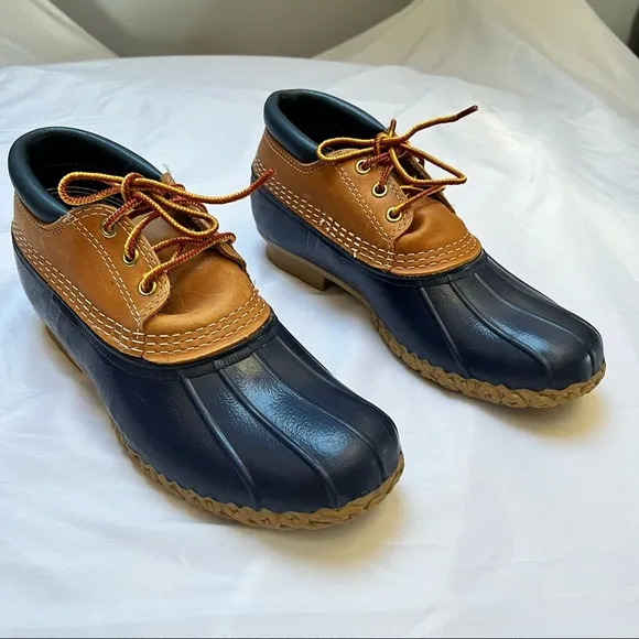 L.L. Bean Women’s Low Cut Duck Rain Boots Gumshoes Tan and Navy Size 9N