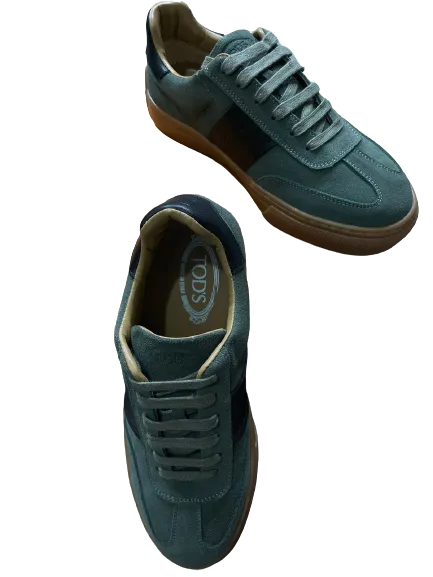 Low-top Sneakers