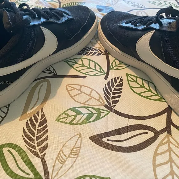 Men’s Nike Court Vision low top‎ sneakers, black with white trim, size 9 US size