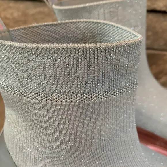 Michael Kors Kendra stretch knit sock boot in silver with pink bottoms. Sz 7-8.5