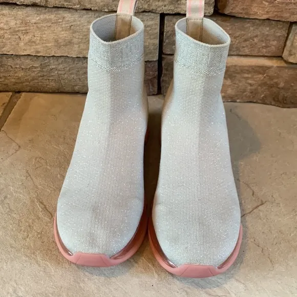 Michael Kors Kendra stretch knit sock boot in silver with pink bottoms. Sz 7-8.5