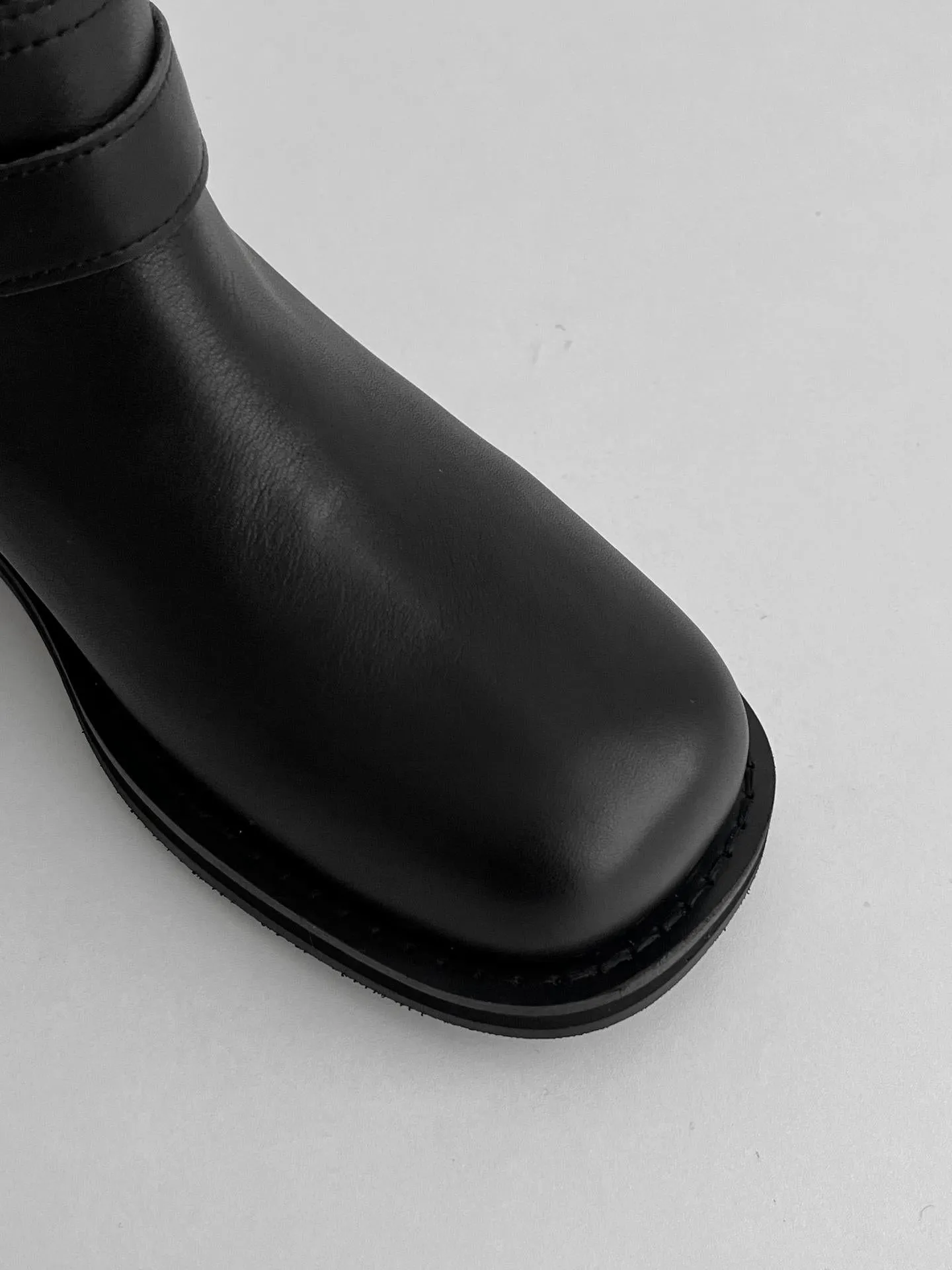 NEW & INSTOCK  - Korean Leather Buckle Up Martin Boots