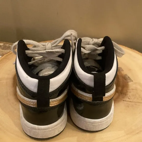 Nike Air Jordan 1 Retro Mid Black Gold White BQ6933-007 Toddler Size 11C