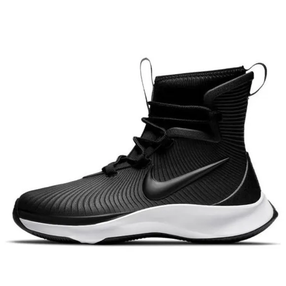 Nike Binzie Boot (GS). Brand New. Big Kids Size: 6 &amp; 7.