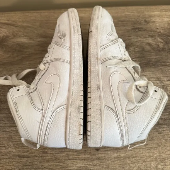 Nike Jordan 1 Mid Triple White Sneakers 640734-126 Youth Size 2