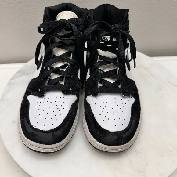 Nike Jordan 1 Panda High Top Sneakers 6.5 Y Black White