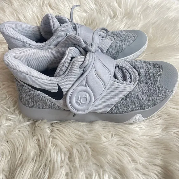 Nike Mens KD Trey 5 AA7067-100 Gray Basketball Shoes Sneakers Wolf Grey Size 8