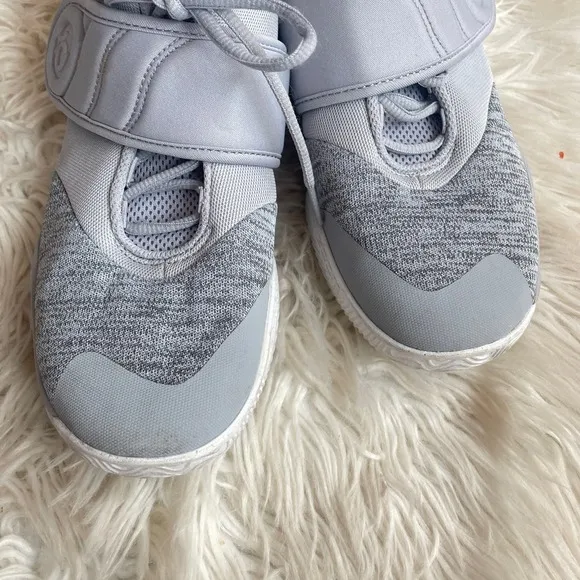 Nike Mens KD Trey 5 AA7067-100 Gray Basketball Shoes Sneakers Wolf Grey Size 8