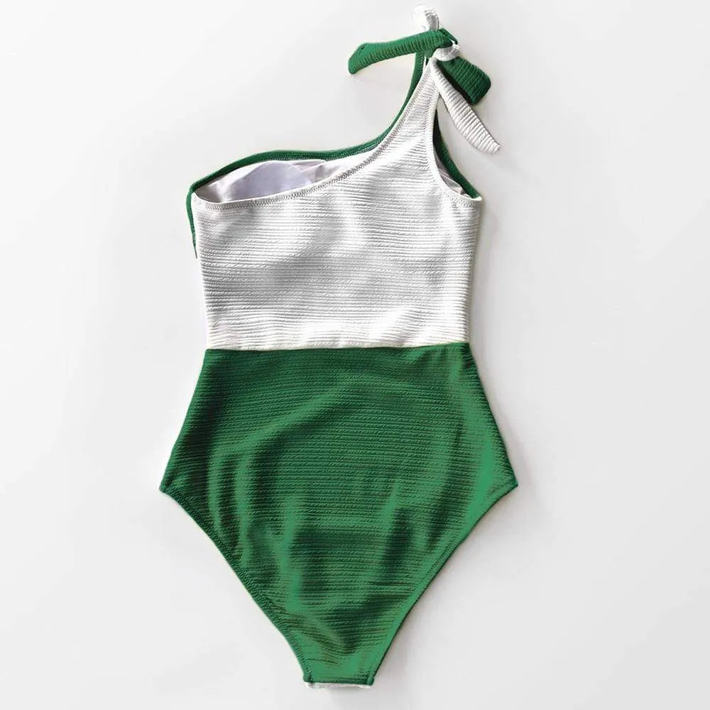 Oliver One Piece