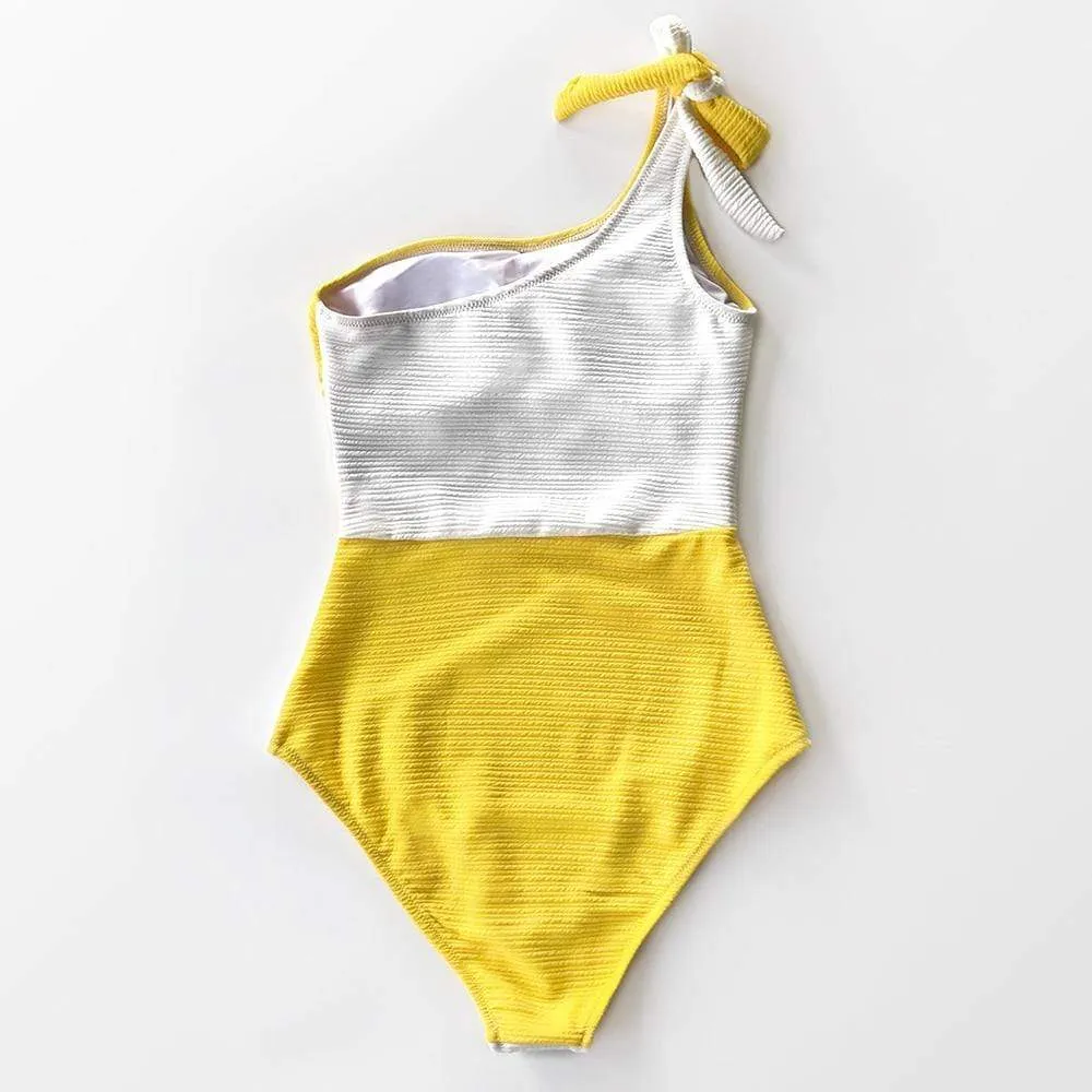 Oliver One Piece