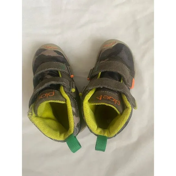 Plae MAX high top camo shoes sneakers 8.5 green brown orange