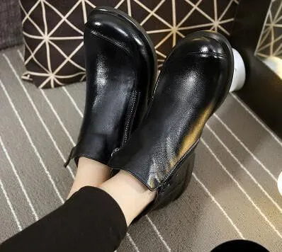 Short Flat Heels Shoes Genuine Leather Martin Boots Side Zipper Women Ankle Boots Plus Size 41-43 ZK3.5