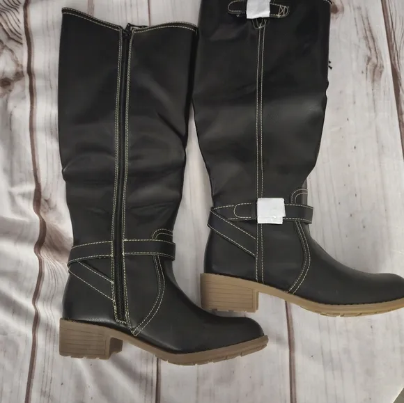 St. John's Bay Womens Doral Block Heel Riding Boots SZ 6 NEW IN BOX