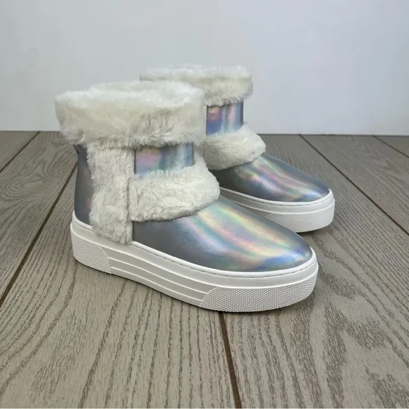 Steve Madden Girls Bunny Little Kid/Big Kid Boots Iridescent Silver $70