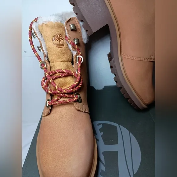 Timberland Women's Waterproof Mid Hiker Size 8M