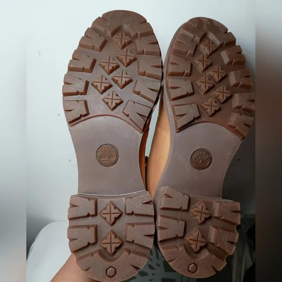 Timberland Women's Waterproof Mid Hiker Size 8M