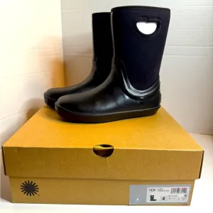 UGG Black Waterproof Boots Kex Size 4 New in Box