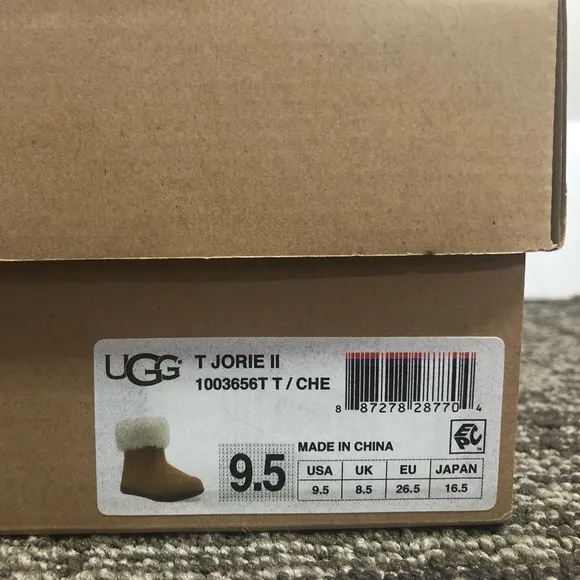 UGG boot with shearling trim size 9.5 NIB