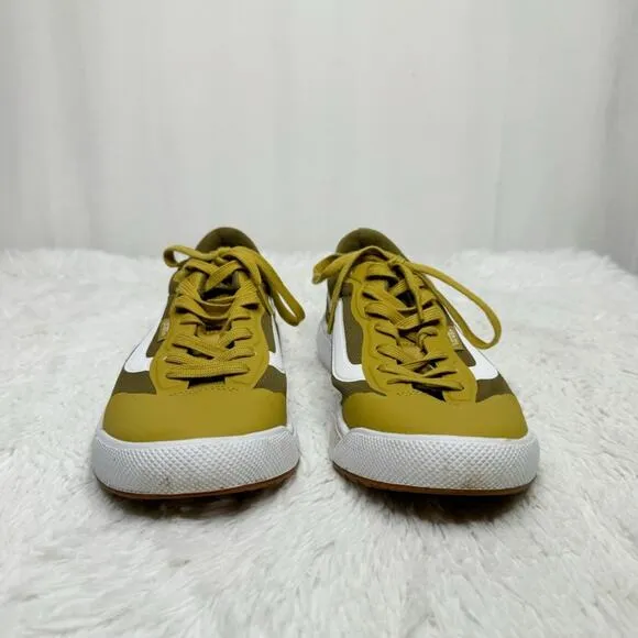 VANS / green white MTE UltraRange EXO lace up sneakers / W9 M7.5
